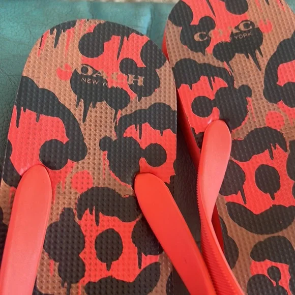 Coach women’s flip flops size 9/10 - Picture 3 of 5